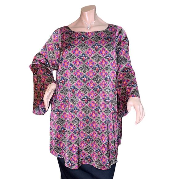 ModCloth Top Size 2X Eclectic Geometrical Print Bell Sleeves Pink and Blue - Picture 1 of 9